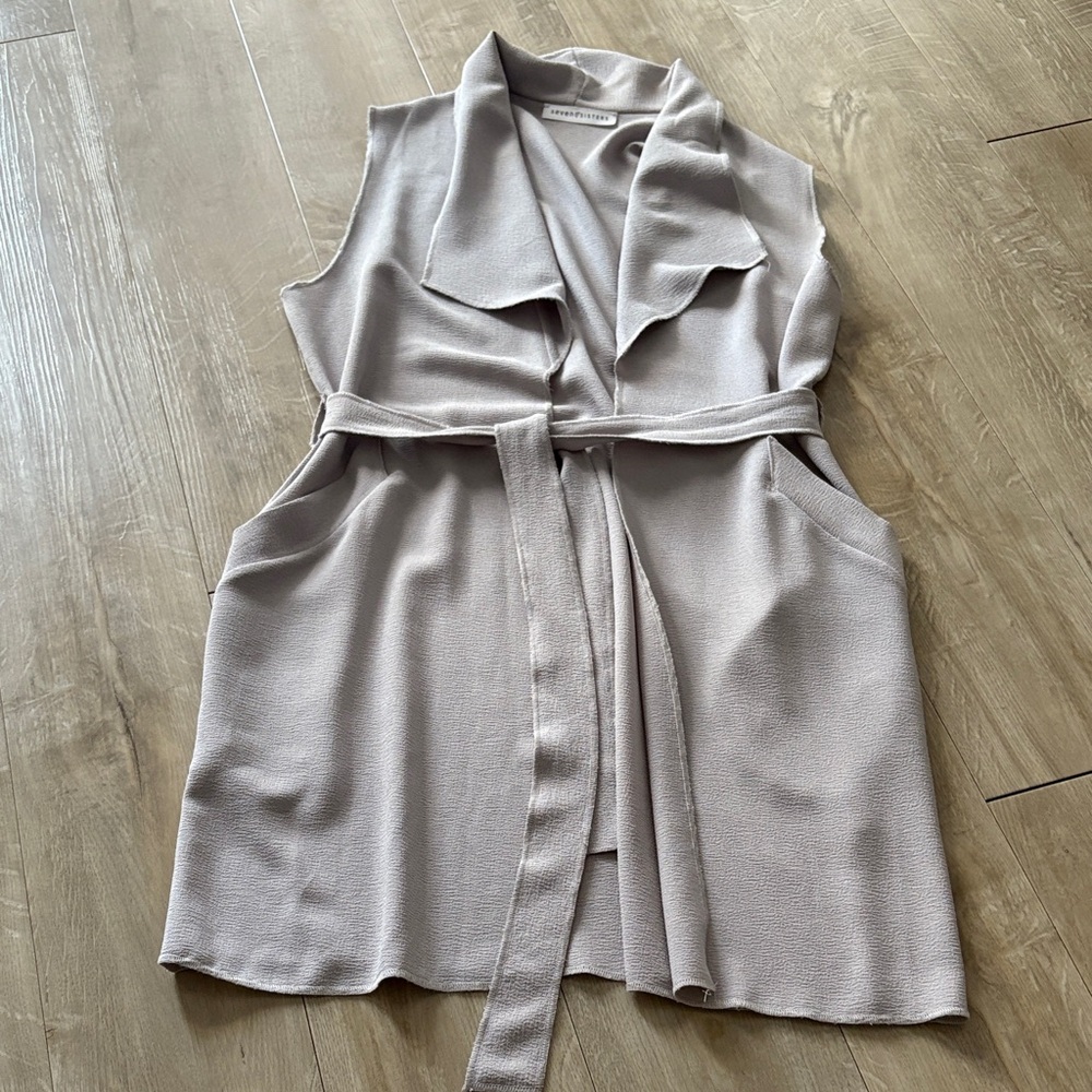 Seven Sisters Light Grey Sleeveless Duster Vest with Tie Waist Size Small